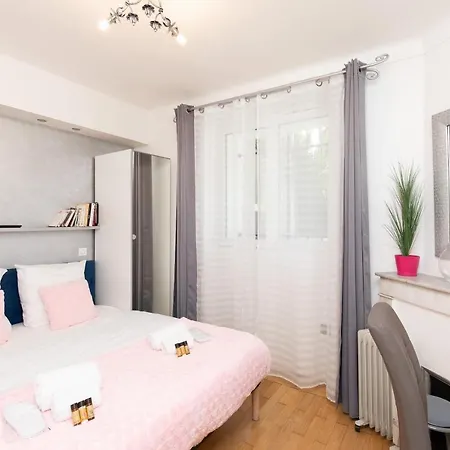 Pelige Yourhosthelper Apartment