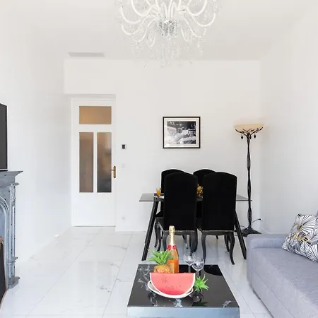 Pelige Yourhosthelper Apartment