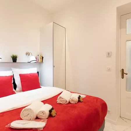 Pelige Yourhosthelper Cannes