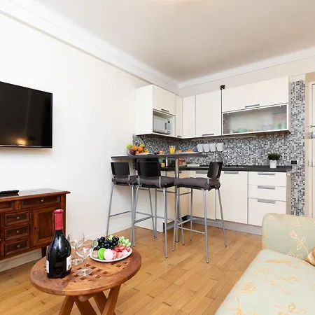 Pelige Yourhosthelper Apartment *