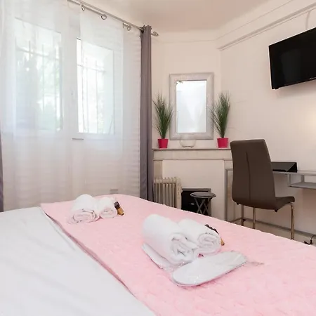 Pelige Yourhosthelper Cannes